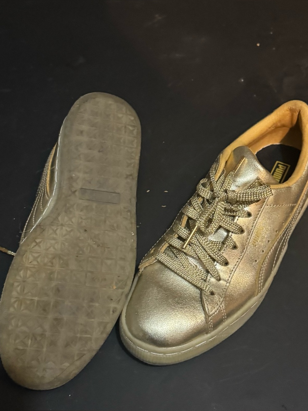 Puma Metallic Gold Low-Top Sneakers